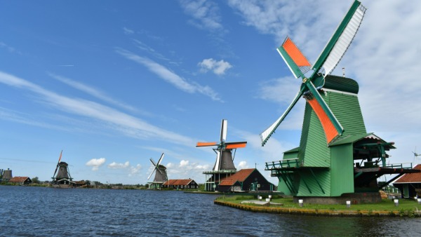 Amsterdam canal houses